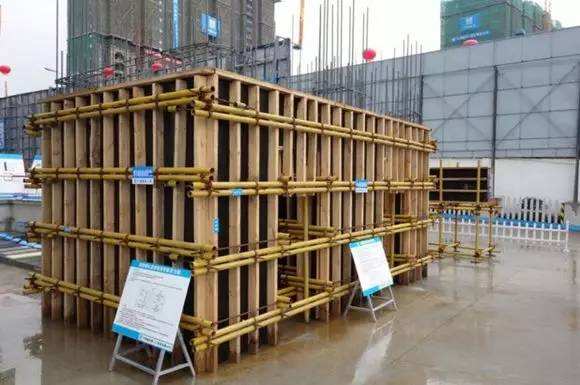 质量样板展示区主要有哪些部分？