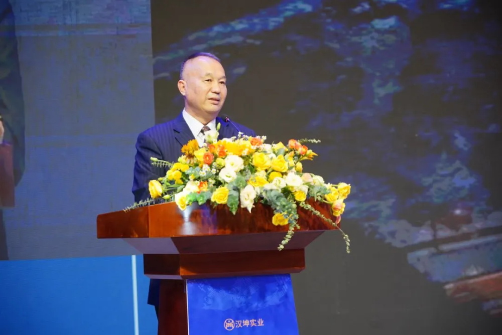 国家发改委《中国经济导报》社原社长王平生